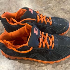 Men's Size 10 Athletic Shoe with Bright Orange Lining